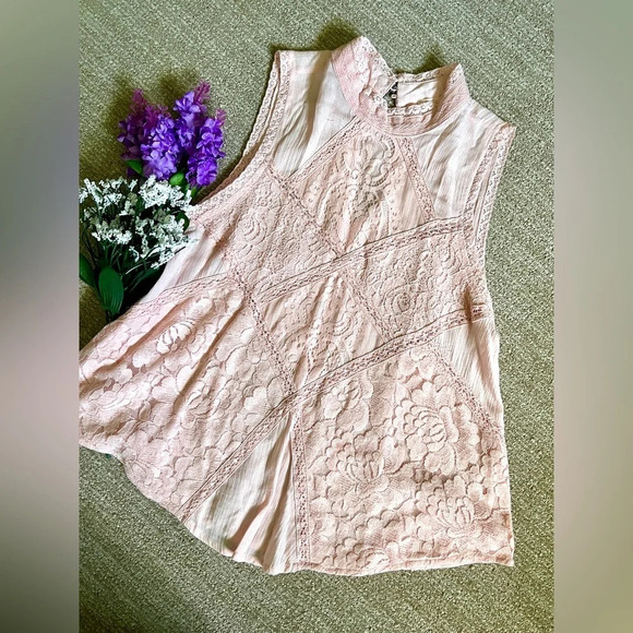 Mi Ami Pink Lace High Neck Tank Top - Size S - Picture 1 of 3